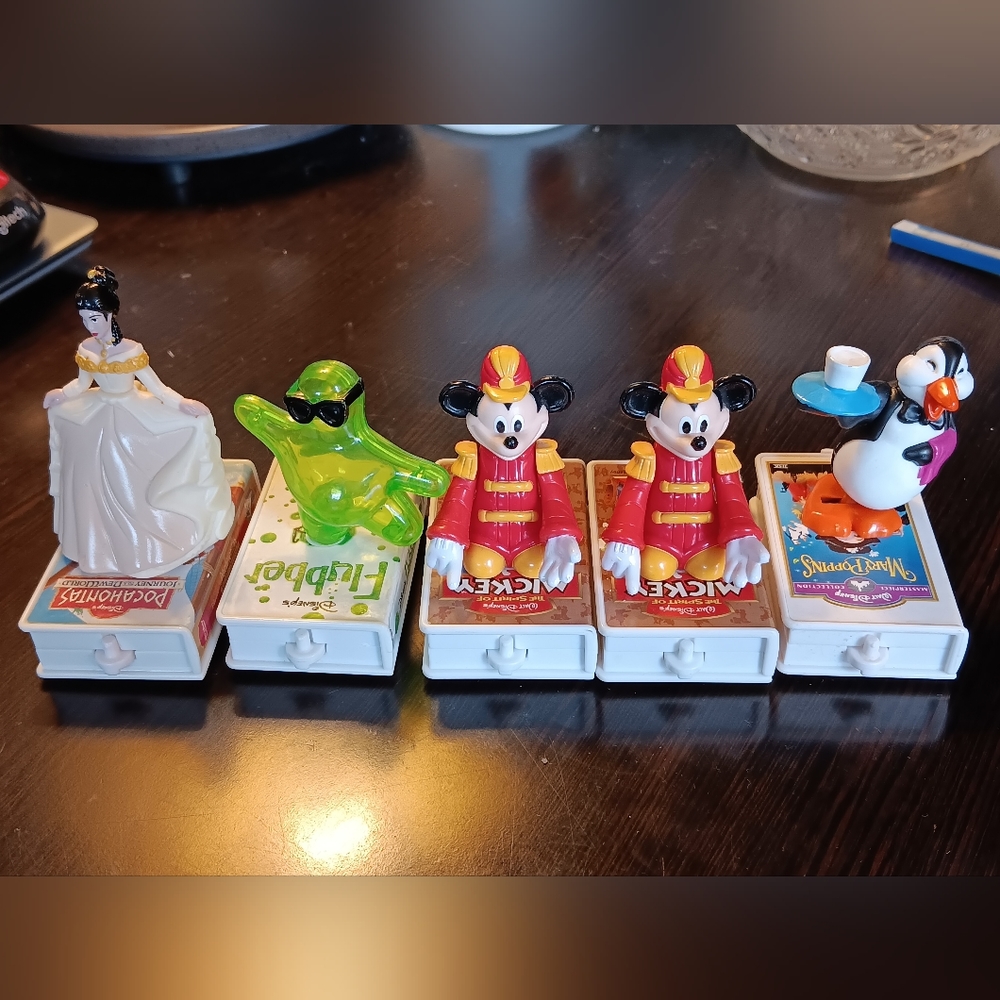 DISNEY FIGURES VHS TRAIN CARS